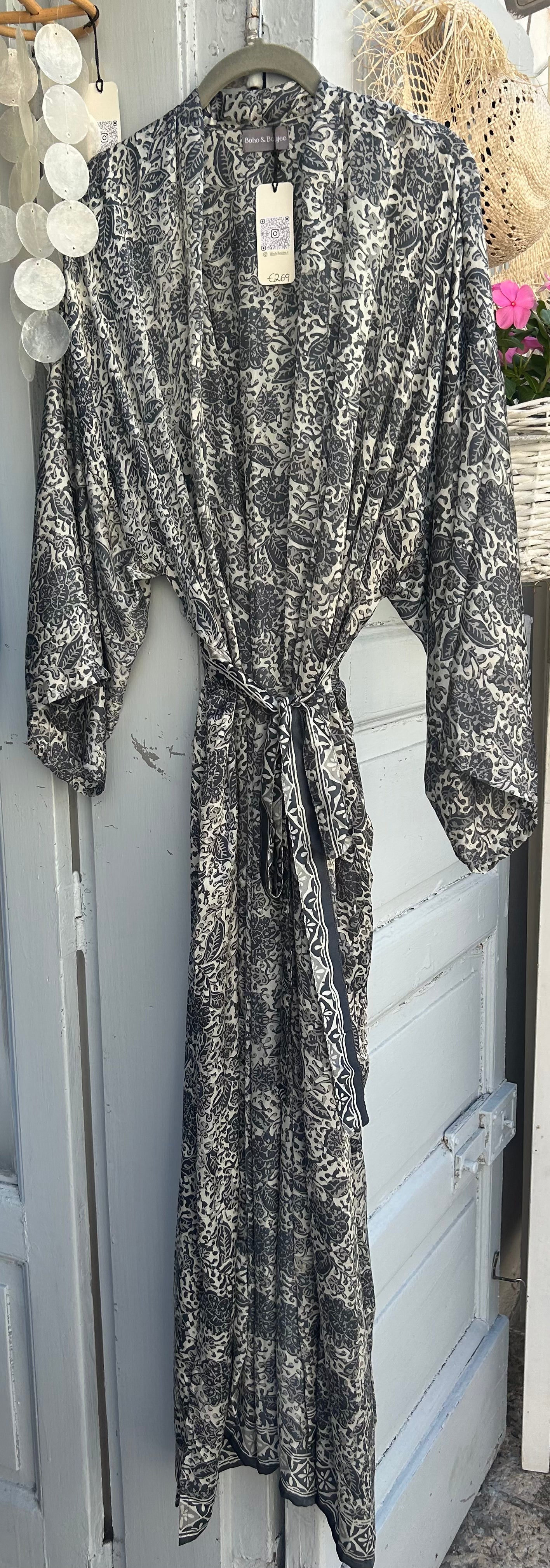 Signature kimono
